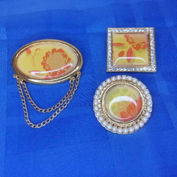 Avon Mark Pin Set 2003 - Picture 1 of 6